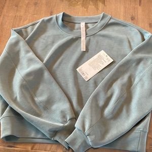 NWOT - attached Size 6 lululemon Perfectly Oversized Crop Crew in Tidewater Teal